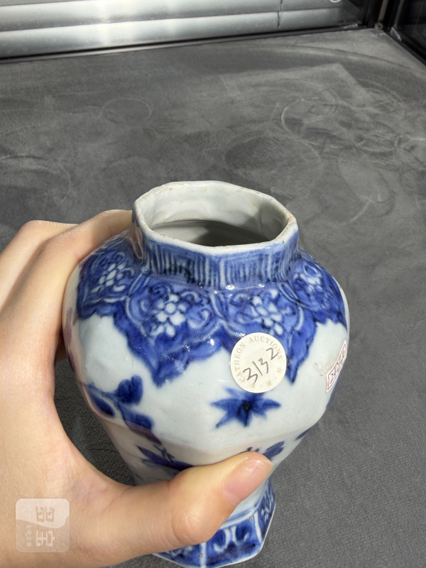 明崇祯青花折枝花卉纹八棱小罐 - 图9